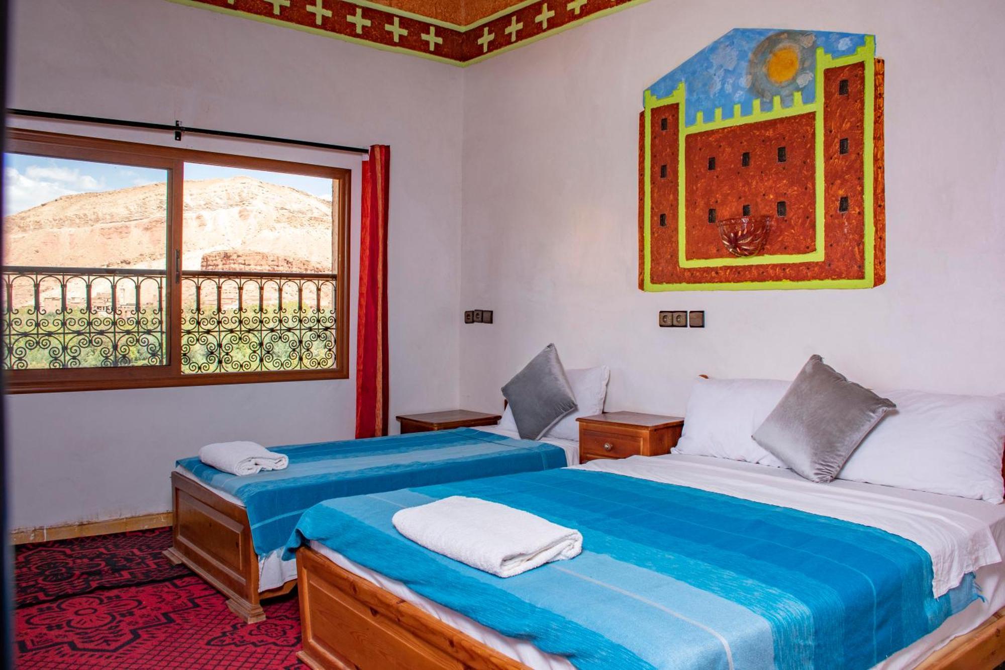 Hotel Awayou Bou Tharar Экстерьер фото